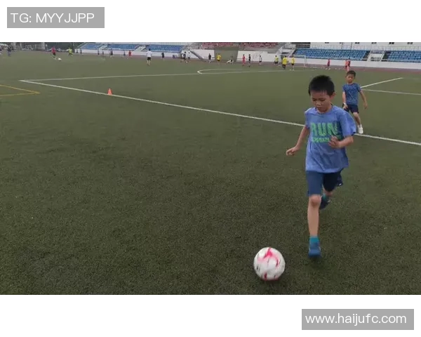 北京足球队的耐力揭秘：从训练到比赛的全方位探索与分析