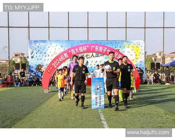 广州足球队逆袭之路揭秘:洲际杯背后的奋斗与荣耀 广州足球队逆袭之路揭秘:洲际杯背后的奋斗与荣耀