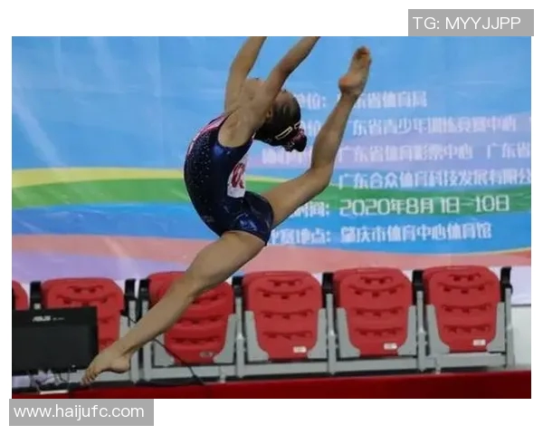 深圳足球队在全国锦标赛中的拼搏历程与荣耀时刻回顾